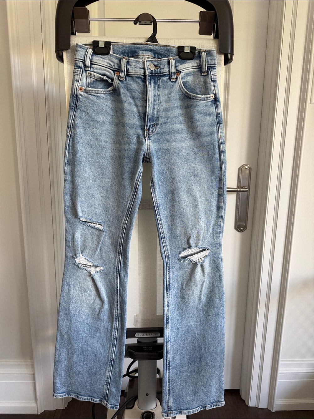 Gap 90’s Loose Flare Mid Rise Jean
